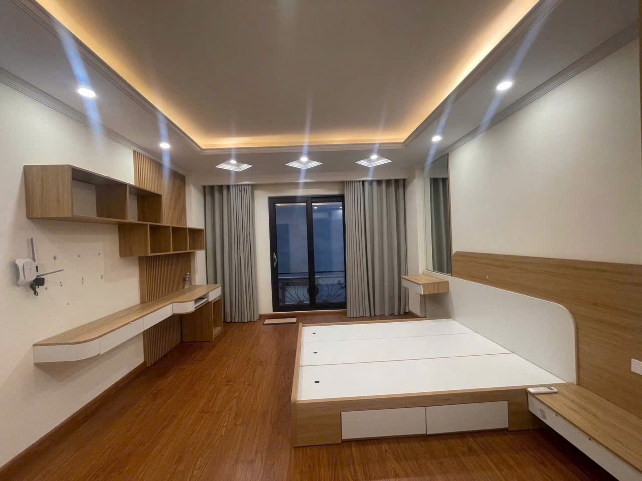 BÁN NHÀ PHỐ PHÙNG CHÍ KIÊN