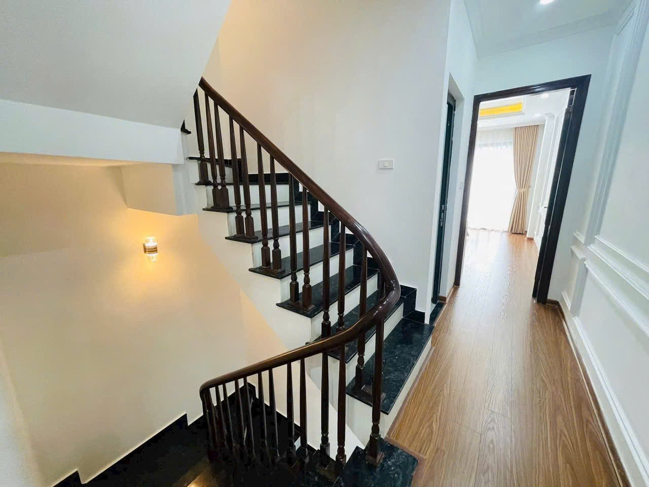 NHÀ ĐẸP FULL NỘI THẤT