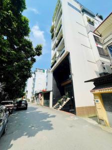 BÁN NHÀ PHỐ PHÙNG CHÍ KIÊN