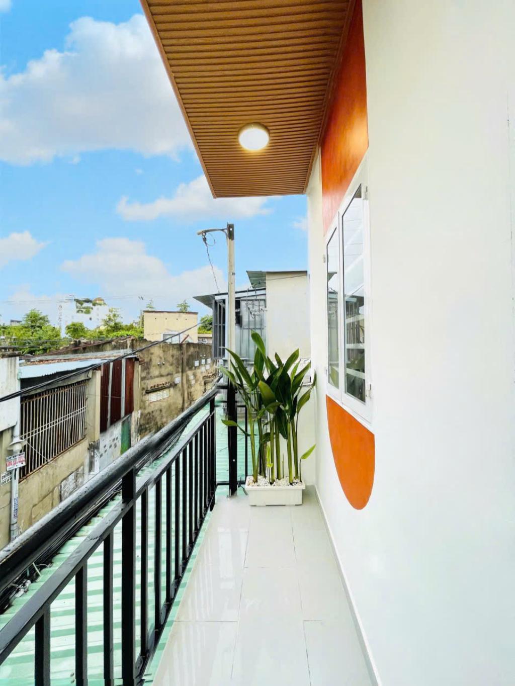 Bán nhà ngay Kha Vạn Cân 27.1m2, hẻm xe hơi kinh doanh tốt, giá 1.86 tỷ
