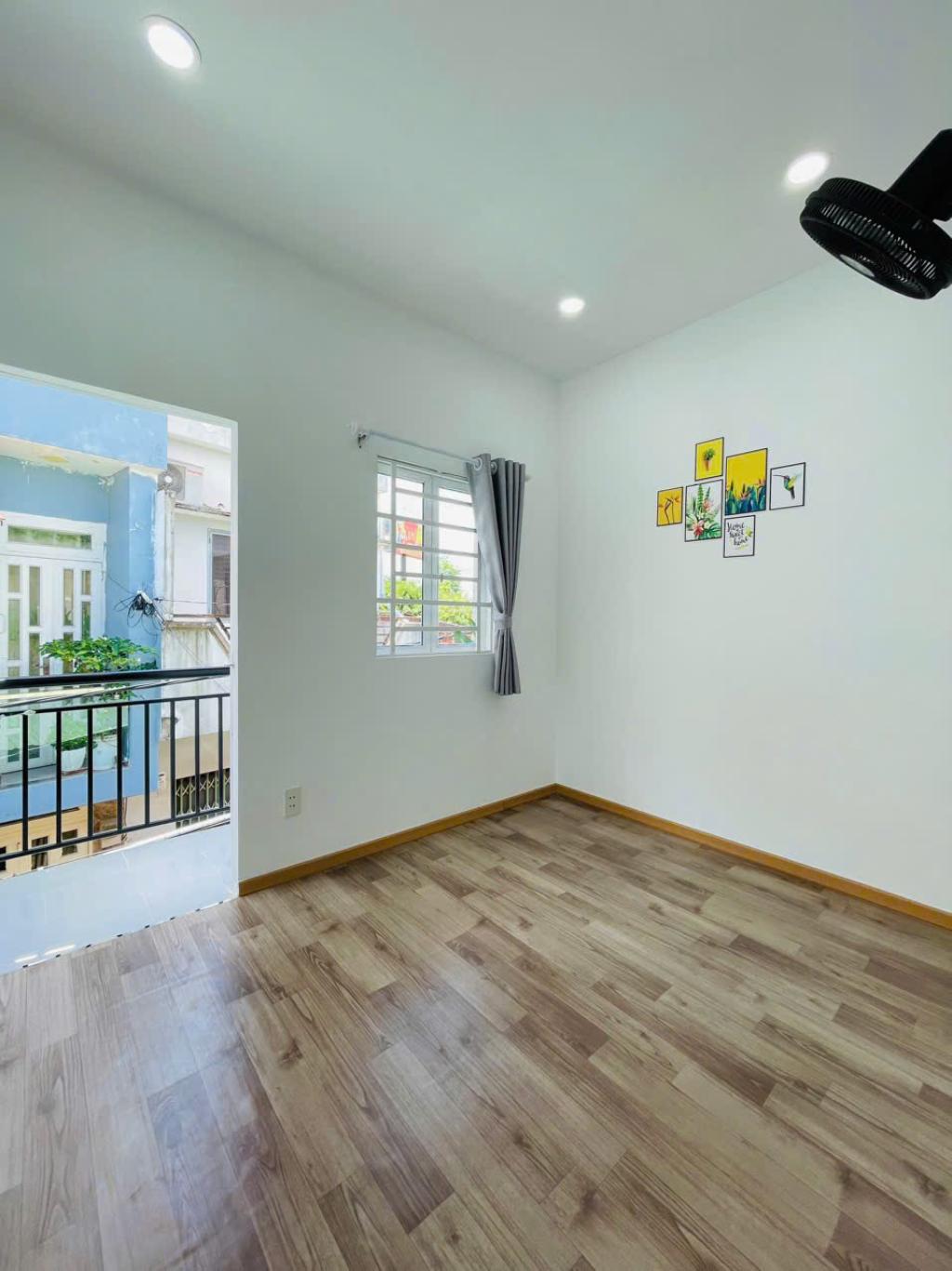Bán nhà ngay Kha Vạn Cân 27.1m2, hẻm xe hơi kinh doanh tốt, giá 1.86 tỷ