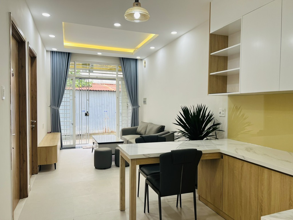 Bán nhà ngay chợ Hiệp Bình, ngang 6m, nhà mới nội thất đẹp, giá 4.95 tỷ