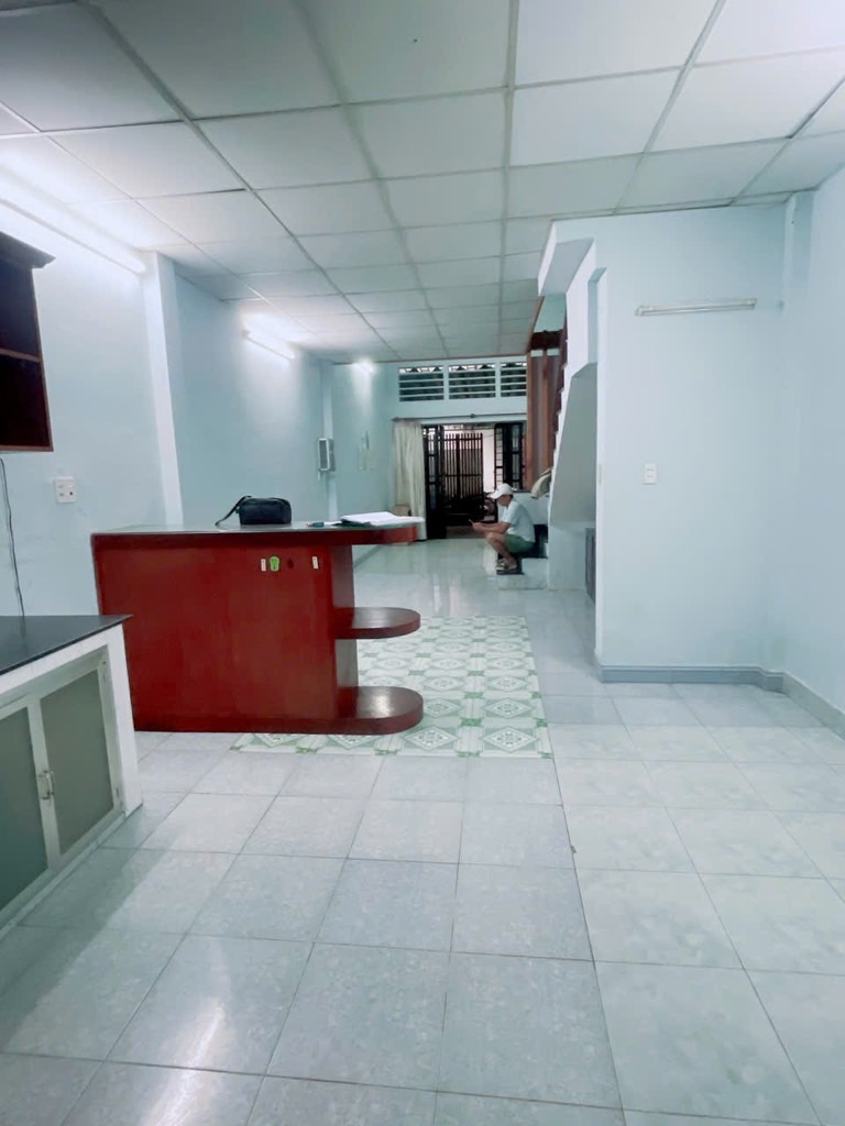 Bán nhà ngay KĐT Vạn Phúc 79.5m2, nở hậu 7 phân, xe hơi ngủ trong nhà, giá 6.5 tỷ