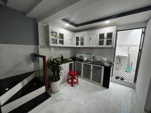 Bán nhà đối diện KĐT Vạn Phúc 59.8m2, 3PN, có dòng tiền cho thuê, giá chỉ 5.1 tỷ