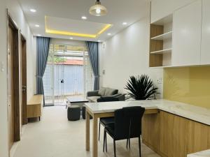 Bán nhà ngay chợ Hiệp Bình, ngang 6m, nhà mới nội thất đẹp, giá 4.95 tỷ