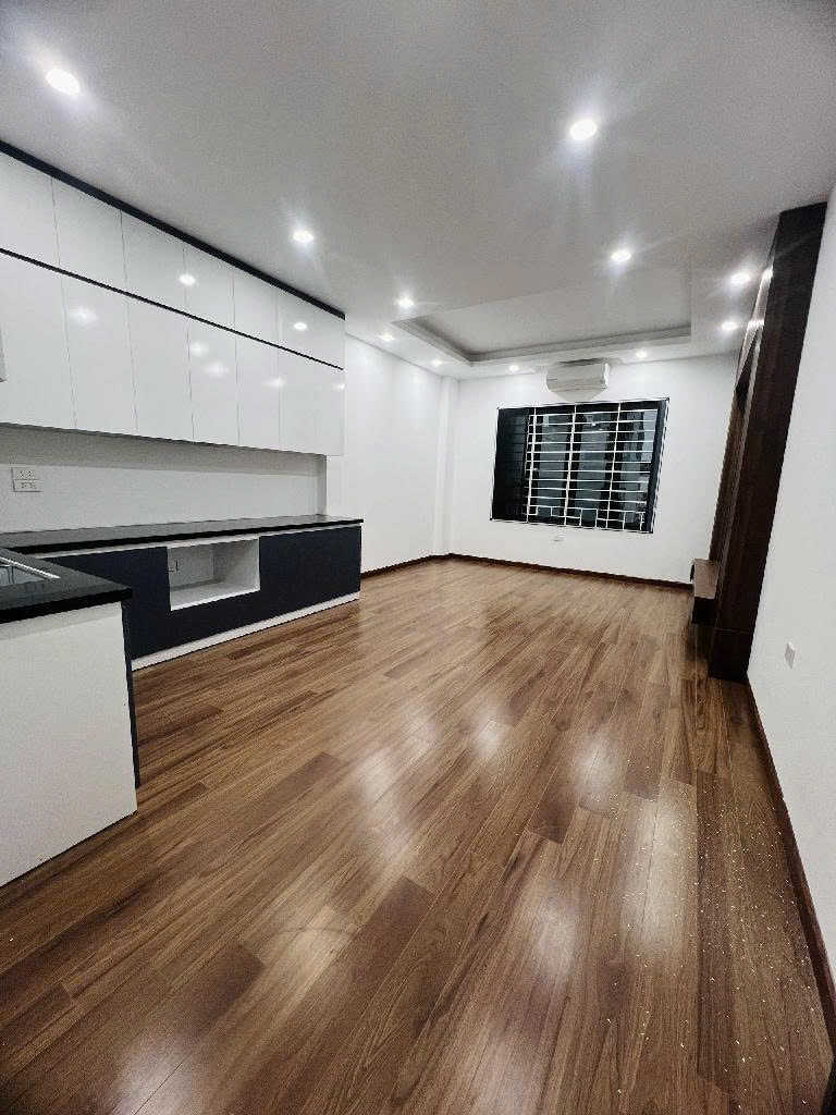 NHÀ XÂY MỚI 6 TẦNG THANG MÁY - FULL NỘI THẤT XỊN - SỔ VUÔNG ĐẸP - 10 M ÔTÔ DỪNG ĐỖ, NGÕ THÔNG THOÁNG