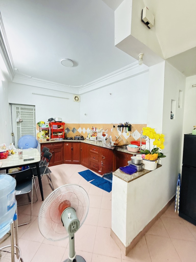 Chủ cần bán giảm mạnh- nhà Lý Chính Thắng-43m2 nở hậu- Chỉ 6.X tỷ