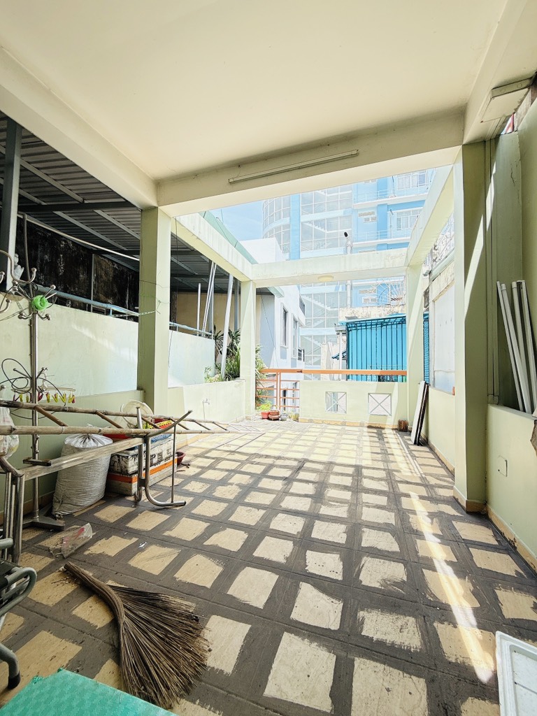 Chủ cần bán giảm mạnh- nhà Lý Chính Thắng-43m2 nở hậu- Chỉ 6.X tỷ