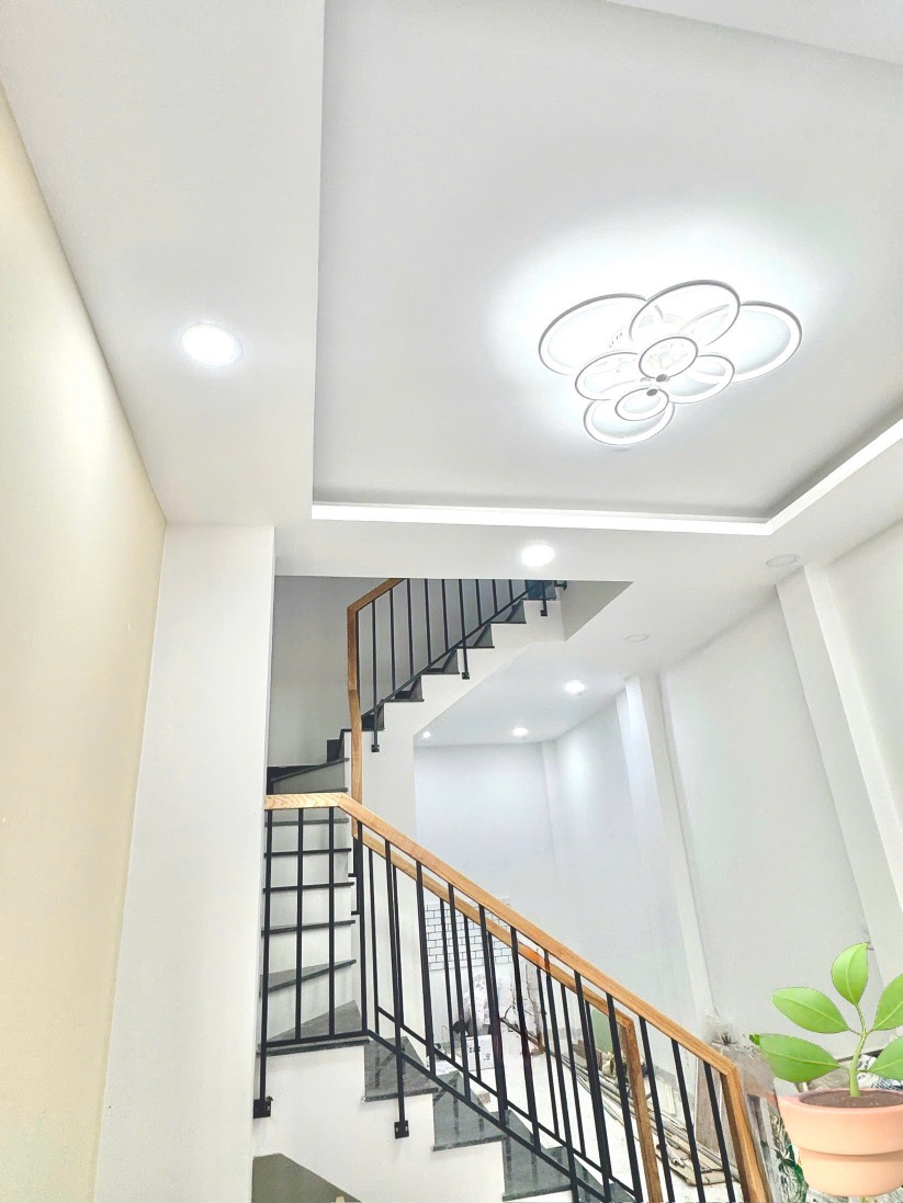 Nhà mới Nguyễn Đình Chiểu- 4 tầng- Hẻm xe hơi- Chào mừng 8.8 chủ giảm