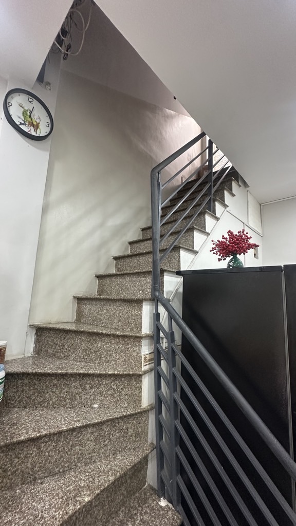 Nhà đẹp ờ ngay, Lê Văn Sỹ, Trường Sa Quận 3, sổ nở hậu, ngang 4m, Dt 30m2, 2 tầng, 4.15 tỷ
