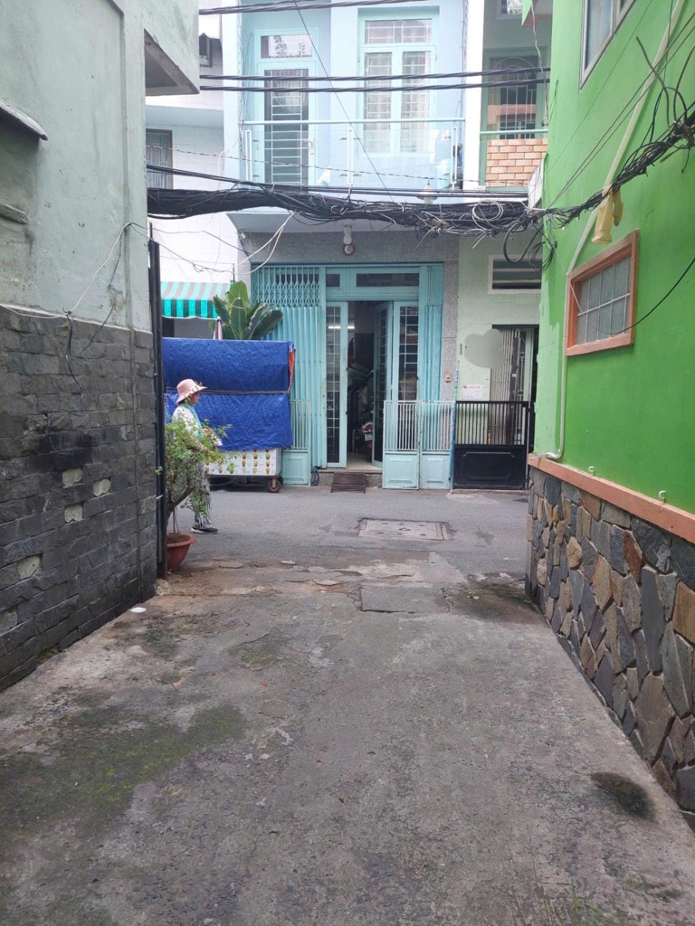 Nhà trung tâm quận 3 Lê Văn Sỹ, hẻm xe hơi, Dt 30m2, 3 lầu, chỉ 5.3 tỷ