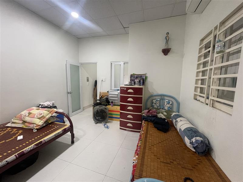 Chủ gấp bán nhà Lê Văn Sỹ , Trường Sa Quận 3, ngang 4m, 22m2, 4 lầu, nhỉnh 4tỷ. 