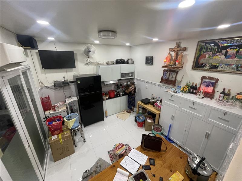 Chủ gấp bán nhà Lê Văn Sỹ , Trường Sa Quận 3, ngang 4m, 22m2, 4 lầu, nhỉnh 4tỷ. 