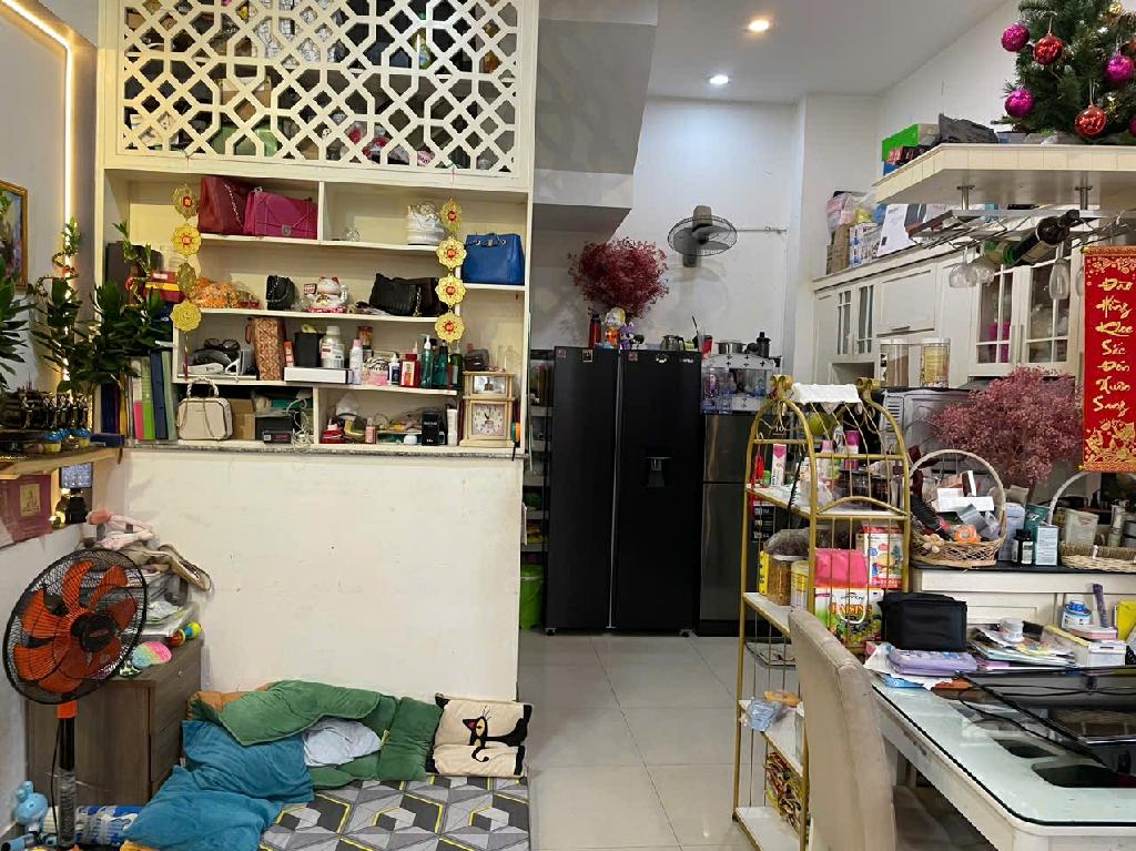 Bán nhà đẹp vào ở ngay Trần Quang Diệu, Lê Văn Sỹ Quận 3, 40m2, 4 lầu, chỉ hơn 7tỷ.