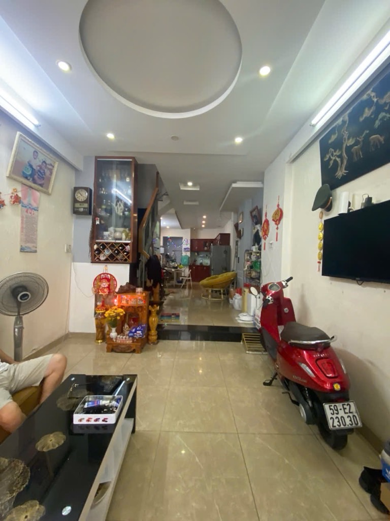 Bán gấp  nhà đẹp vào ở ngay Trường Sa, Lê Văn Sỹ Quận Phú Nhuận, 45m2, 4 lầu, chỉ 5.9tỷ