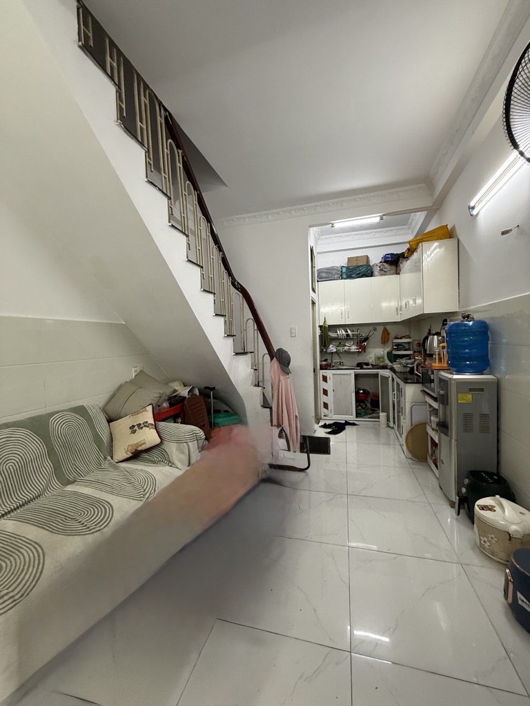 Bán nhanh nhà mặt tiền, Trường Sa, Lê Văn Sỹ, 36m2, 3 tầng, chỉ hơn 5 tỷ (20253966A)