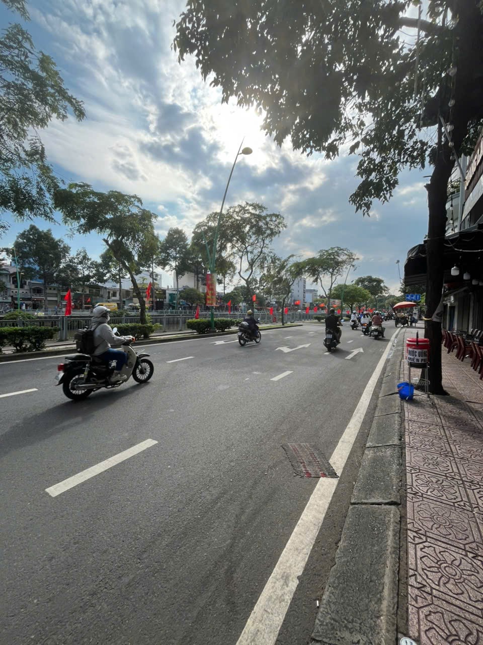 Bán nhanh nhà mặt tiền, Trường Sa, Lê Văn Sỹ, 36m2, 3 tầng, chỉ hơn 5 tỷ (20253966A)