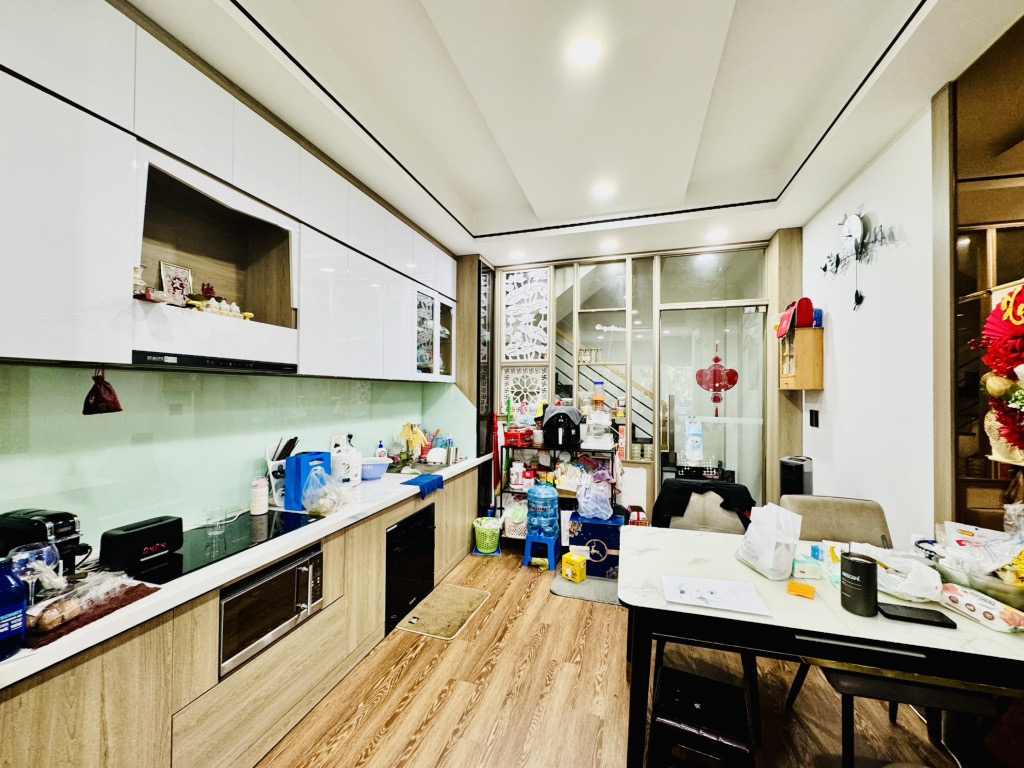 Chủ thiện chí bán nhà Trường Sa, 28m2, 5 tầng, hẻm xe hơi, nhỉnh 8 tỷ (2025P516)