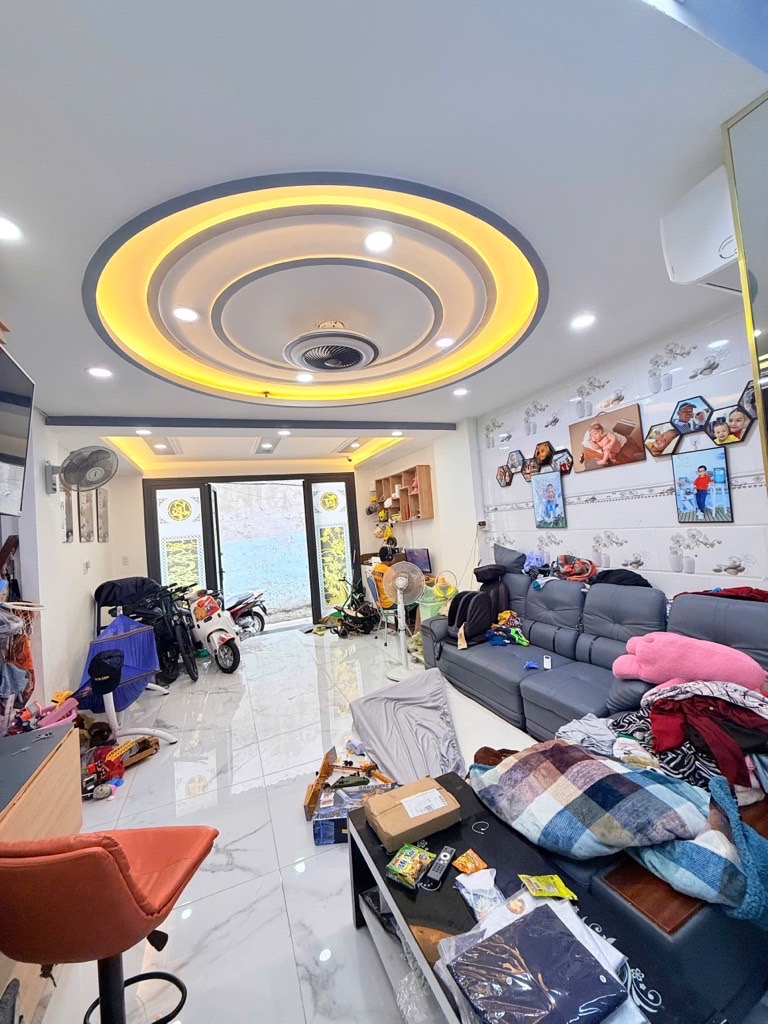 Bán nhà mới đẹp ở ngay Phan Xích Long, Nguyễn Công Hoan, 4 tầng, ngang 4.4m, chỉ hơn 6tỷ