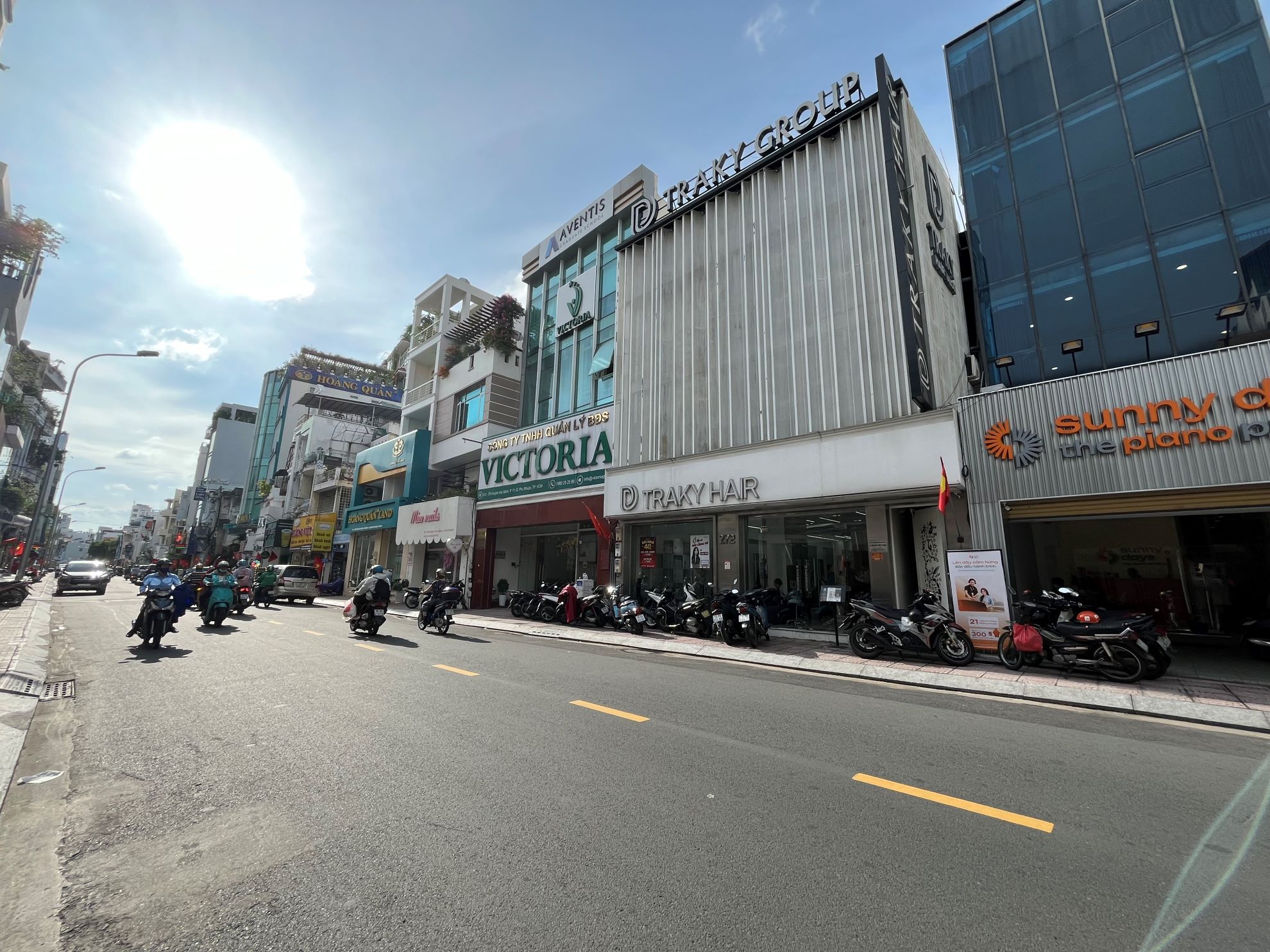 Chính chủ bán nhà mặt tiền Huỳnh Văn Bánh, 30m2, 3 tầng, hơn 11 tỷ (2025P521)