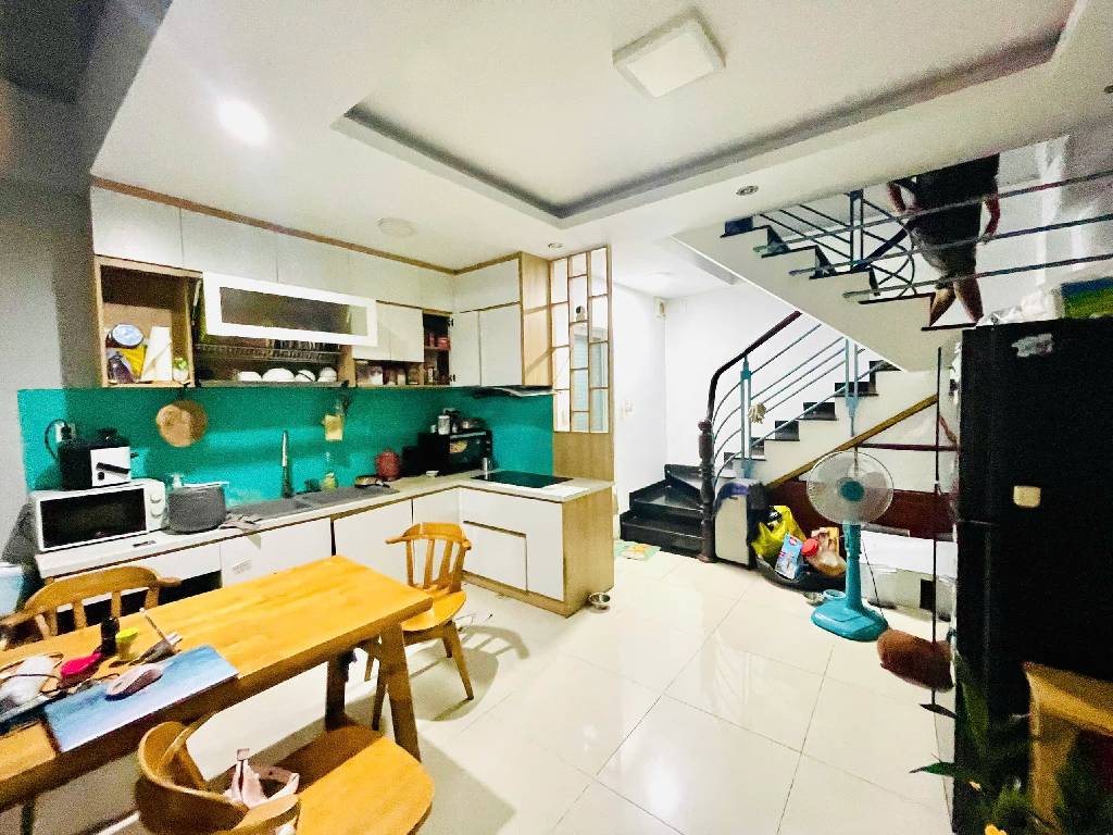 Bán nhanh nhà trung tâm Kỳ Đồng Quận 3- Ngang 4.5m, 5 tầng – Giá chỉ hơn 6 tỷ.
