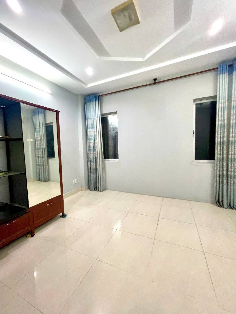 Bán nhanh nhà trung tâm Kỳ Đồng Quận 3- Ngang 4.5m, 5 tầng – Giá chỉ hơn 6 tỷ.