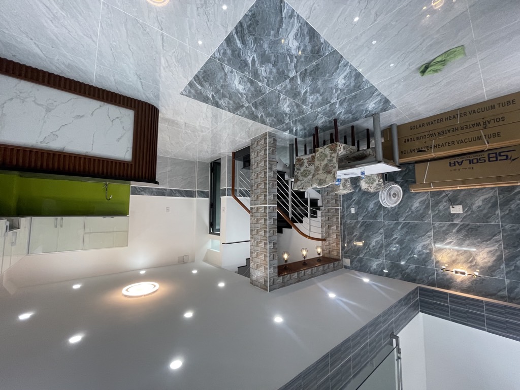 Bán nhanh trong tuần, nhà mới đẹp ở ngay 5 tầng Trần Quang Diệụ, 46m2 ngang 6m.
