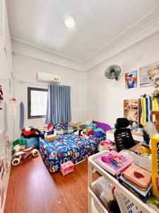 Bán nhà mới đẹp Huỳnh Văn Bánh, 50m2, 4 lầu, hẻm xe hơi, chủ nhiệt bán giảm còn 9tỷ (2025P511)
