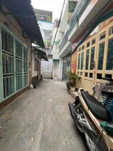 Bán gấp nhà trung tâm Sài Gòn, Lê Văn Sỹ, Trường Sa, dt ~ 4*9, 4 tầng, chỉ hơn 5 tỷ (202534431)