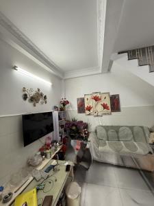 Bán nhanh nhà mặt tiền, Trường Sa, Lê Văn Sỹ, 36m2, 3 tầng, chỉ hơn 5 tỷ (20253966A)