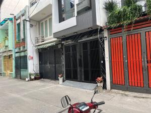 Cần bán gấp nhà Huỳnh Văn Bánh, 33m2 ngang 6.5m, 2 tầng, nhỉnh 6 tỷ (2025P489A)