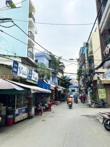 Bán nhà Phạm Văn Hai Trường Sa HXH, 30m2 nở hậu hơn 5m , 2tầng, nhỉnh 7tỷ (2025T71)
