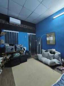 Nhà Khu VIP Giáp Q3, Hẻm 1 Trục Ra MT, Ngang 4.1m, dài 15m, Nở Hậu, Sổ Hồng Riêng (2025P95)