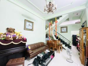 SIÊU PHẨM NHÀ ĐẸP, XE HƠI SÁT NHÀ, PHẠM VĂN HAI, 3 tầng BTCT, 4.2*10, chỉ hơn 7 tỷ