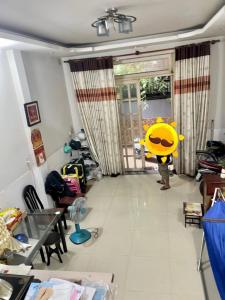 CẦN BÁN GẤP!NHÀ ĐẸP HXH – SÁT HUỲNH VĂN BÁNH– 4.8*15– 6PN – DÒNG TIỀN GẦN 400TR/Năm.