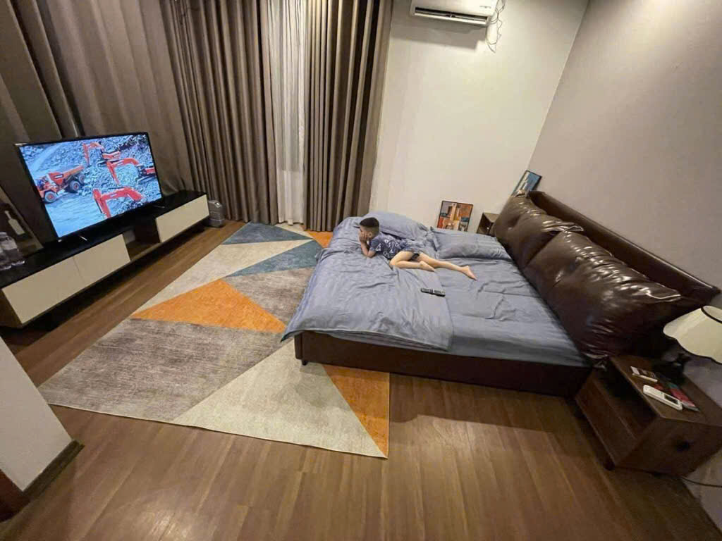CĂN GÓC PHÂN LÔ QUÂN ĐỘI-MẶT TIỀN THOÁNG ĐẸP RỘNG DÃI-TOẠ LẠC NGAY TRUNG TÂM HOÀNG QUỐC VIỆT