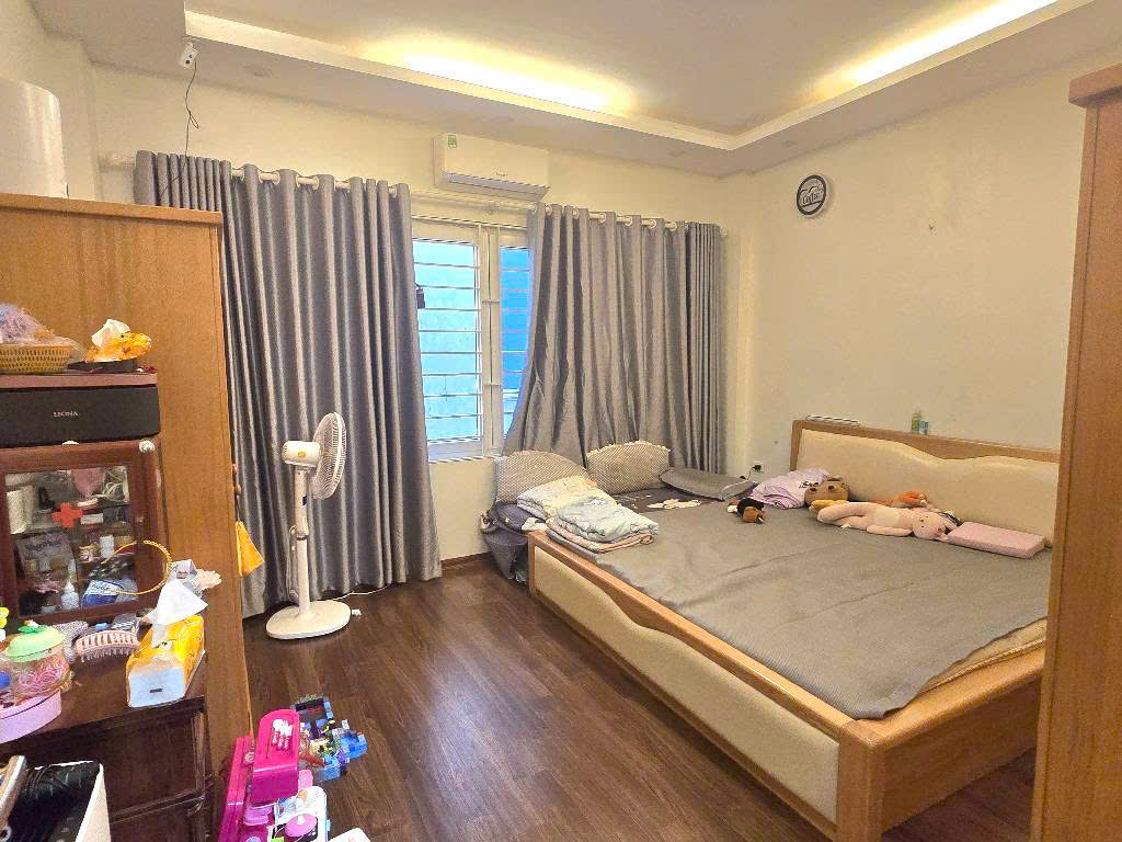 NHÀ ĐẸP KIM MÃ, NGÕ NÔNG-VỊ TRÍ SIÊU ĐẸP-5 PHÒNG RỘNG DÃI-CÓ BÀN TRÀ CHILL CHILL CHO BÁC NÀO THÍCH THƯỞNG TRÀ NGẮM HOA Ạ