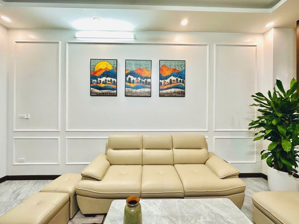 CẦU GIẤY-NHÀ DÂN XÂY ĐẸP LUNG LINH-FULL ĐỒ-THÔNG THOÁNG-TIỆN ÍCH BẠT NGÀN-ĐỂ Ở HỘ GIA ĐÌNH SIÊU ĐỈNH