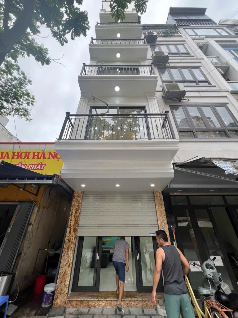 CẦN BÁN NHÀ SIÊU PHẨM NGÕ TO NHƯ PHỐ-NỘI THẤT XỊN XÒ-VỈA HÈ ĐÁ BÓNG-7 TẦNG THANG MÁY CHẠY VÙ VÙ