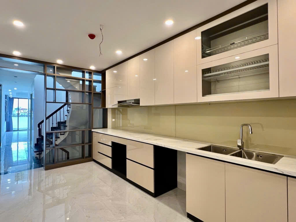 CẦN BÁN NHÀ SIÊU PHẨM NGÕ TO NHƯ PHỐ-NỘI THẤT XỊN XÒ-VỈA HÈ ĐÁ BÓNG-7 TẦNG THANG MÁY CHẠY VÙ VÙ