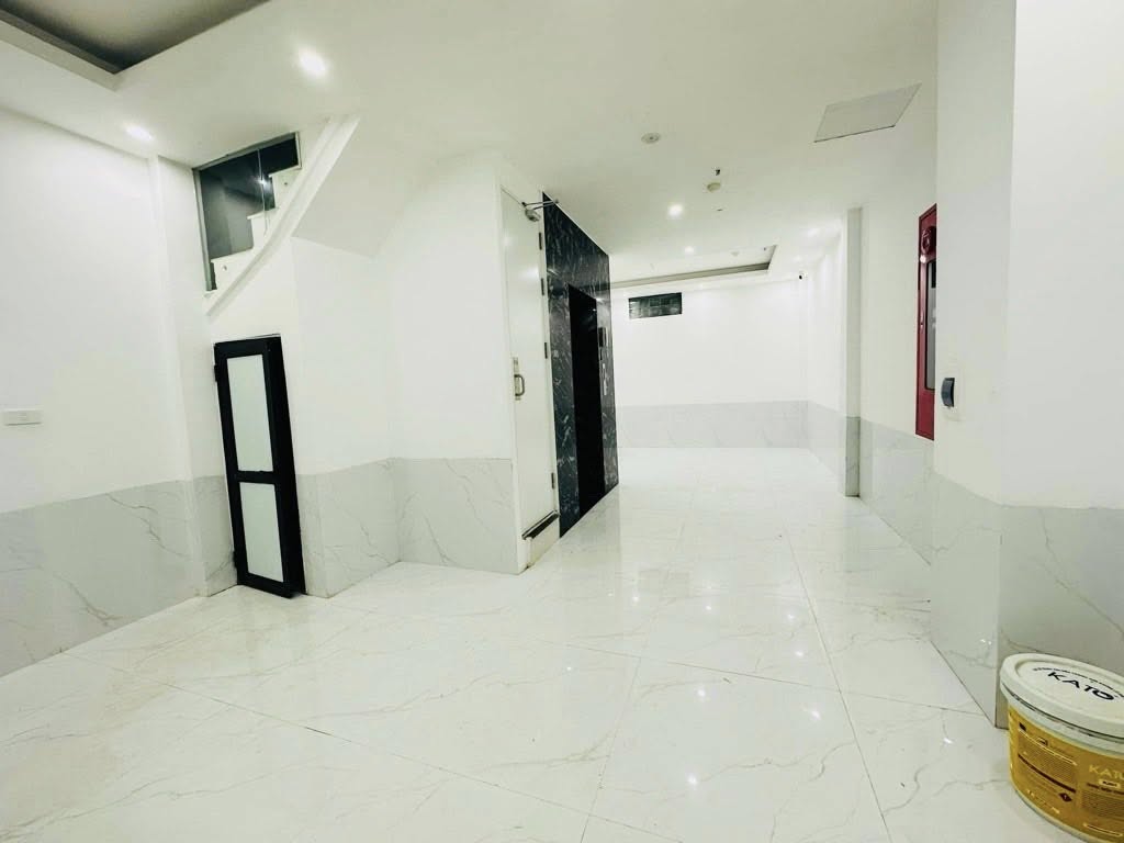 BÁN CCMN Trần Thái Tông-thủ phủ sinh viên-thang máy-11 phòng khép kín dòng tiền 65tr/tháng