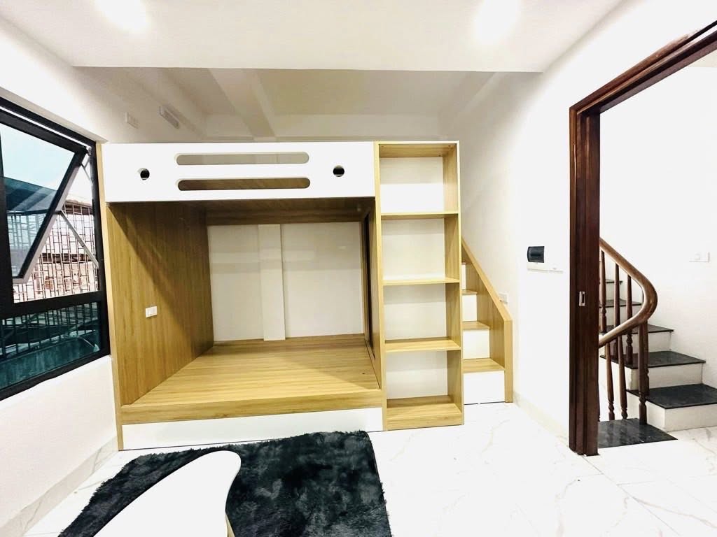 BÁN CCMN Trần Thái Tông-thủ phủ sinh viên-thang máy-11 phòng khép kín dòng tiền 65tr/tháng