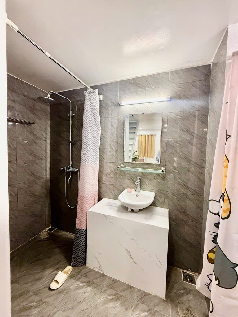BÁN NHÀ BẠCH ĐẰNG, T HƠN 25M2, 2 TẦNG MẶT TIỀN 3,9M GẦN Ô TÔ TRÁNH, SỔ ĐỎ CC CHỈ HƠN 4 TỶ
