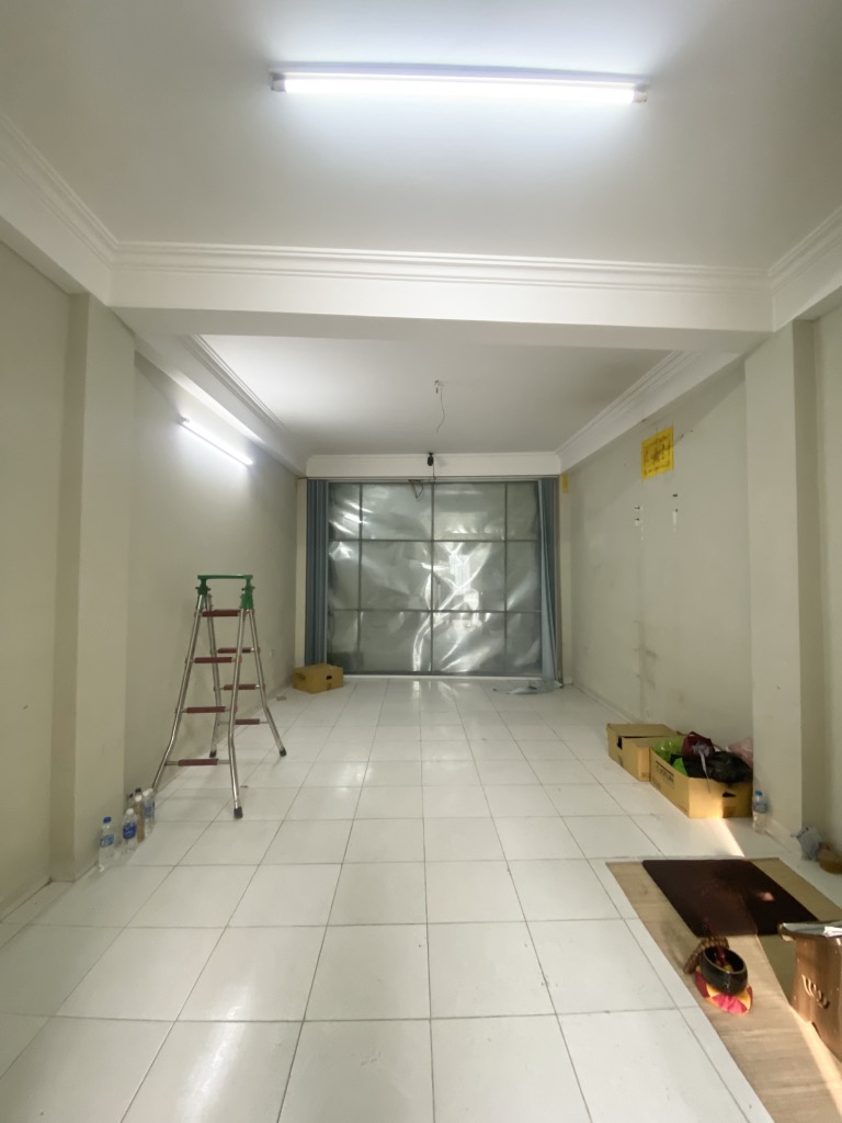SIÊU PHẨM - MẶT PHỐ KINH DOANH, VĂN PHÒNG TỐT - 1 MẶT NGÕ PHÍA SAU - NHÀ ĐẸP Ở LUÔN - CỰC HIẾM TRONG TẦM TIỀN
