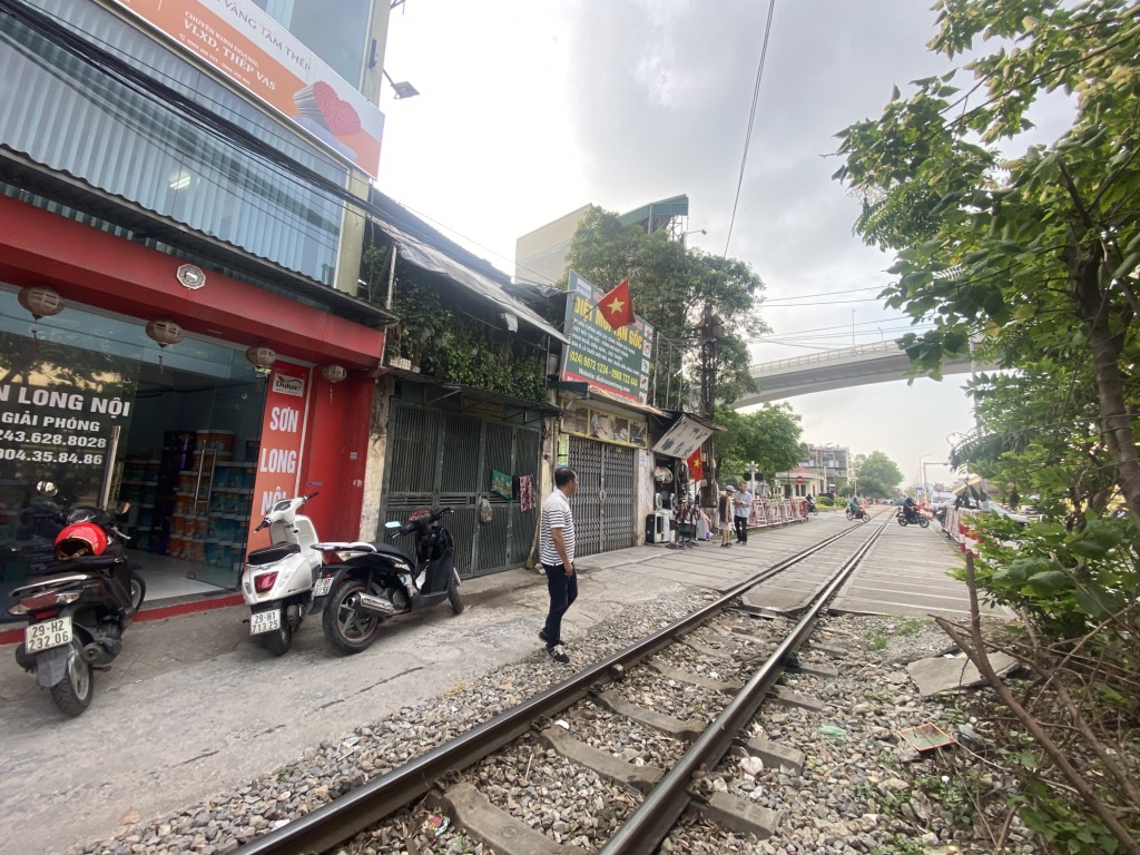 SIÊU PHẨM - MẶT PHỐ KINH DOANH, VĂN PHÒNG TỐT - 1 MẶT NGÕ PHÍA SAU - NHÀ ĐẸP Ở LUÔN - CỰC HIẾM TRONG TẦM TIỀN