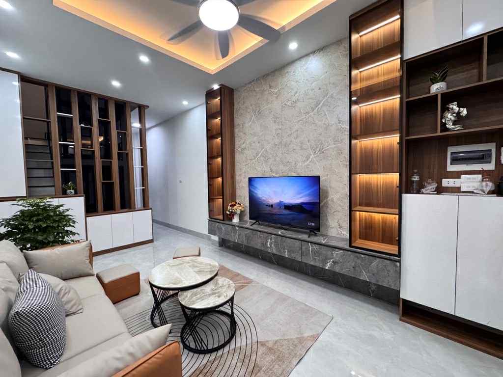 MỘT BƯỚC RA Ô TÔ - NGÕ SIÊU NÔNG - ĐÔNG TÁC TRUNG TÂM QUẬN ĐỐNG ĐA