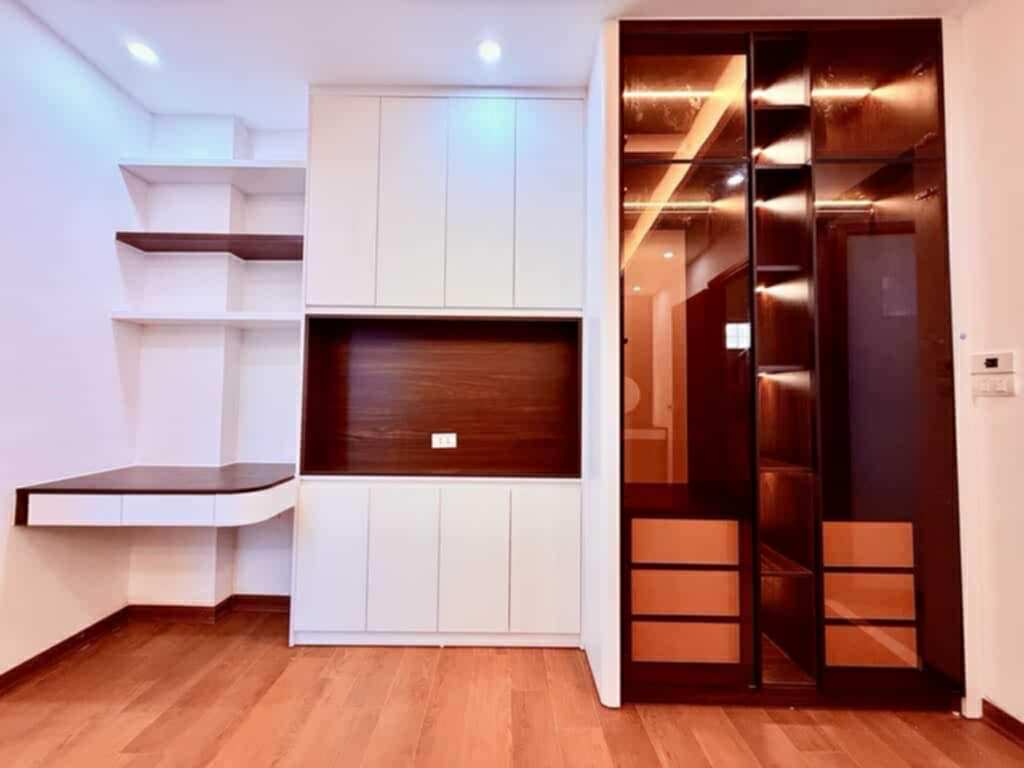 HOA HẬU LĨNH NAM - THANG MÁY - FULL NỘI THẤT - VỊ TRÍ CỰC ĐẸP- CÁCH Ô TÔ TRÁNH 1 NHÀ