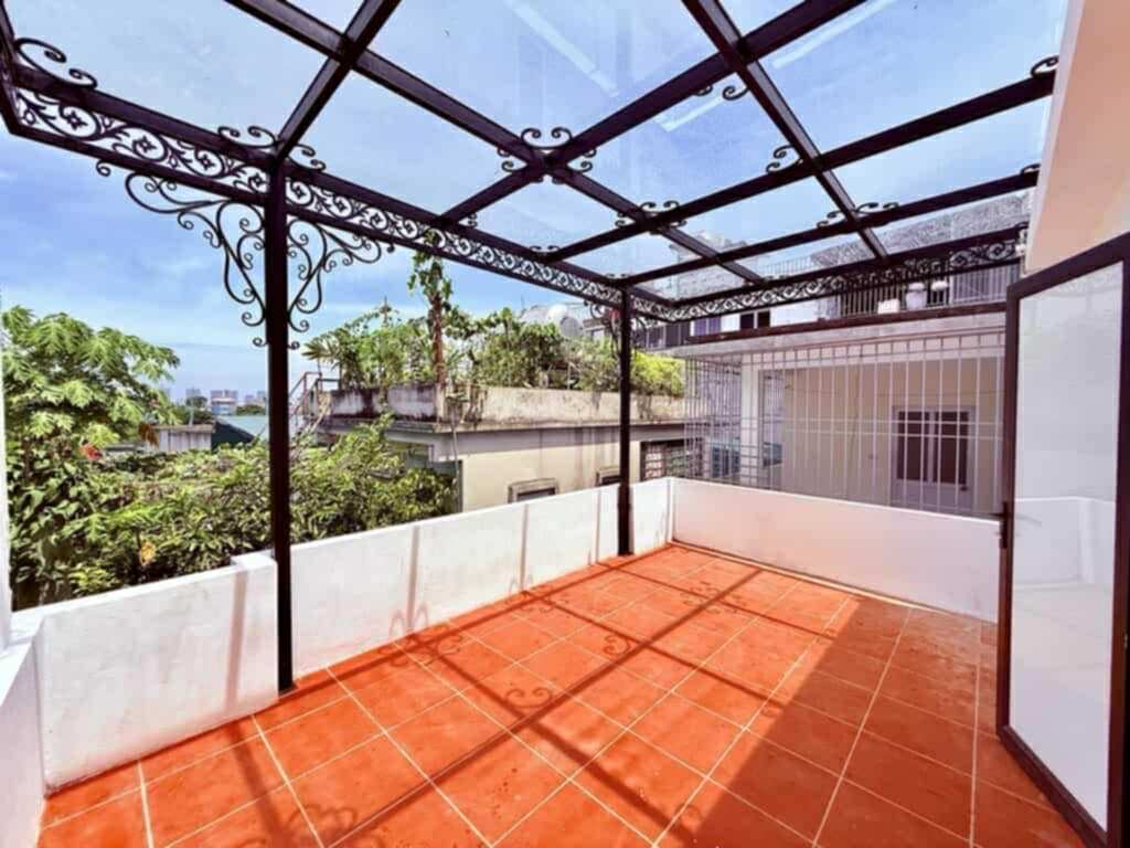 HOA HẬU LĨNH NAM - THANG MÁY - FULL NỘI THẤT - VỊ TRÍ CỰC ĐẸP- CÁCH Ô TÔ TRÁNH 1 NHÀ