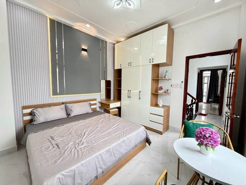 BÁN NHÀ VỊ TRÍ ĐẸP, HT35 TÂN THỚI HIỆP, HẺM XE HƠI, QUẬN 12, DT 55M2 (4× 15), GIÁ SIÊU RẺ, CHỈ 5.99 TỶ
