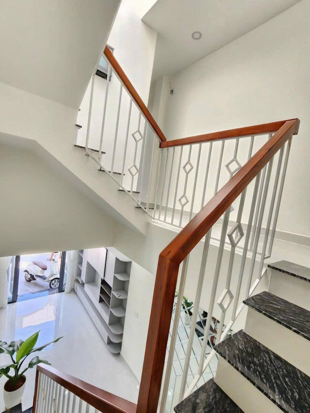 BÁN GẤP MẶT TIỀN KINH DOANH, DÒNG TIỀN 8TR/T TRUNG MỸ TÂY 10 Quận 12, DT 44 M² (3.5× 14), GIÁ SIÊU RẺ, CHỈ NHỈNH 4.099 TỶ